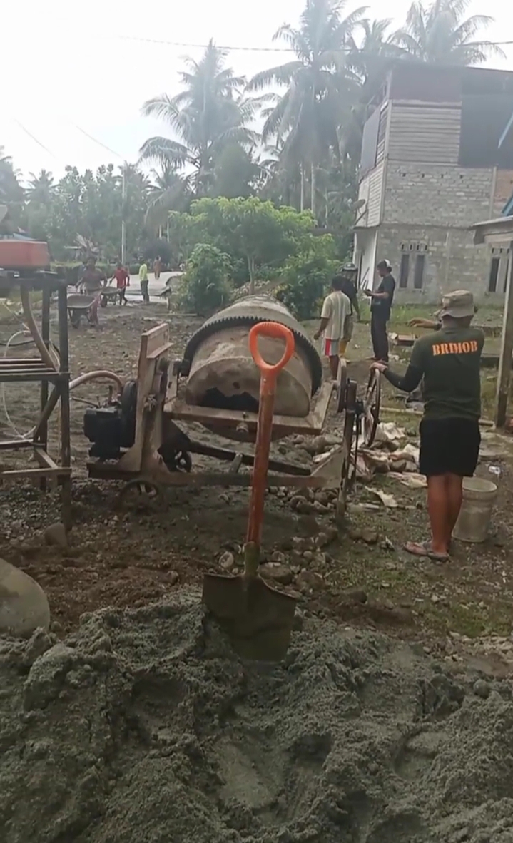 Di Terik Panas Matahari ,Tim Satgas TMMD Ke 113 Kodim 1427 Pasangkayu Tak Menurunkan Semangatnya Bekerja