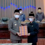 Bupati Barru Bersama DPRD Gelar Rapat Paripurna Terhadap RPD Retribusi Persetujuan Bangunan Gedung