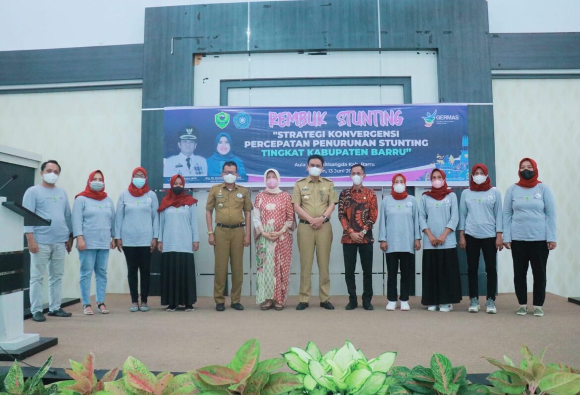 Bupati Barru Ir. H. Suardi Saleh, M.Si Bersama Segenap Stakeholder Rembuk Stunting