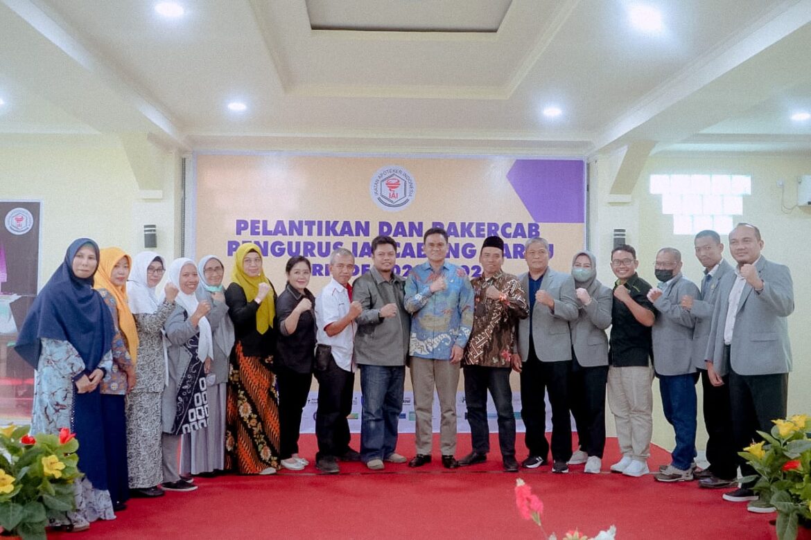 Bupati Barru Ir. H. Suardi Saleh Menyaksikan Pelantikan IAI Cabang Barru Periode 2022-2026