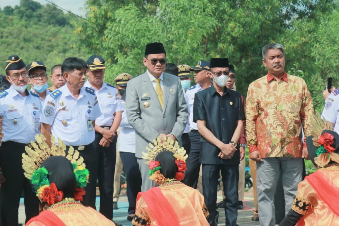 Bupati Barru Ir. H. Suardi Saleh, M.Si Memimpin Pelantikan Dan Pelepasan Bintara SMK Lintas Niaga Nusantara