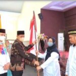 Bupati Wajo H.Amran Mahmud ikut melepaskan pemberangkatan Calon Jemaah Haji Asal Wajo