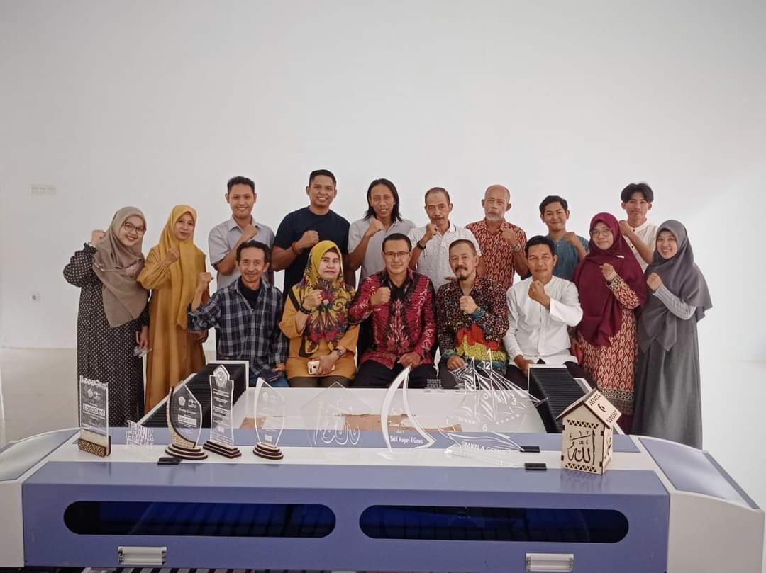 Lauching Teaching Factory “Laser Cutting” Teknik Grafika SMKN 4 Gowa