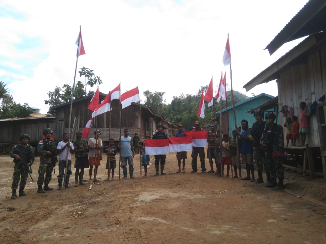 Kibarkan Bendera Merah Putih Di Ujung Perbatasan Indonesia