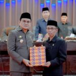 Bupati Barru Menghadiri Paripurna Penandatanganan Kesepakatan Rancangan Perubahan KUA dan PPAS APBD Tahu 2022