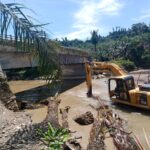 PT Pasangkayu Turungkan Alat Berat, Lakukan Pengerukan Sungai Antisipasi Banjir Dan Longsor