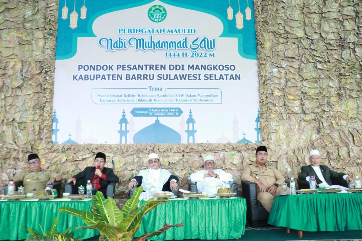 Sekda Mewakili Bupati Barru Menghadiri Maulid Nabi Muhammad SAW Di Pesantren DDI Mangkoso