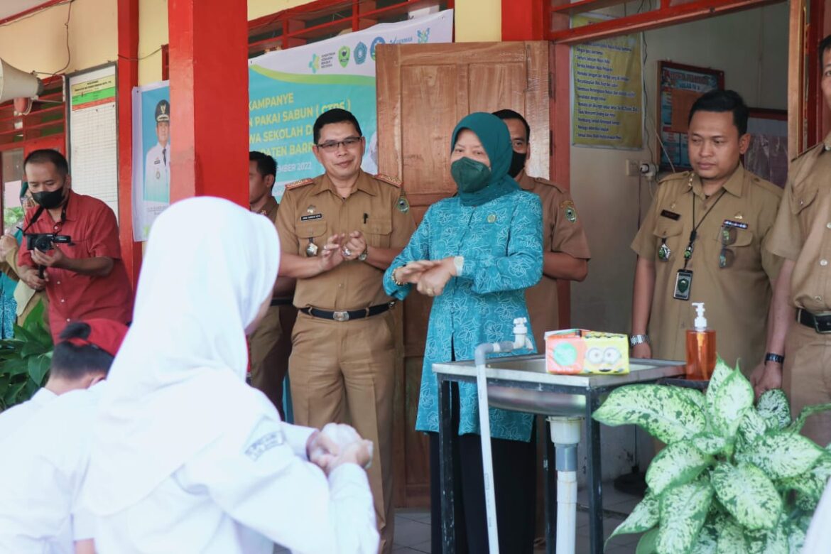 Ketua TP PKK Barru Menghadiri Kampanye CTPS HKN Ke 58 Yang Dipusatkan Di SDN I Barru