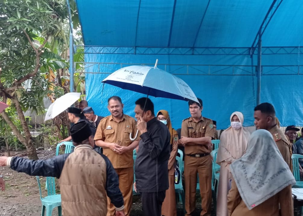 Bupati Barru Bersama Ketua TP PKK Melayat ke Rumah Duka Almarhum Purna Bakti PU Pengairan