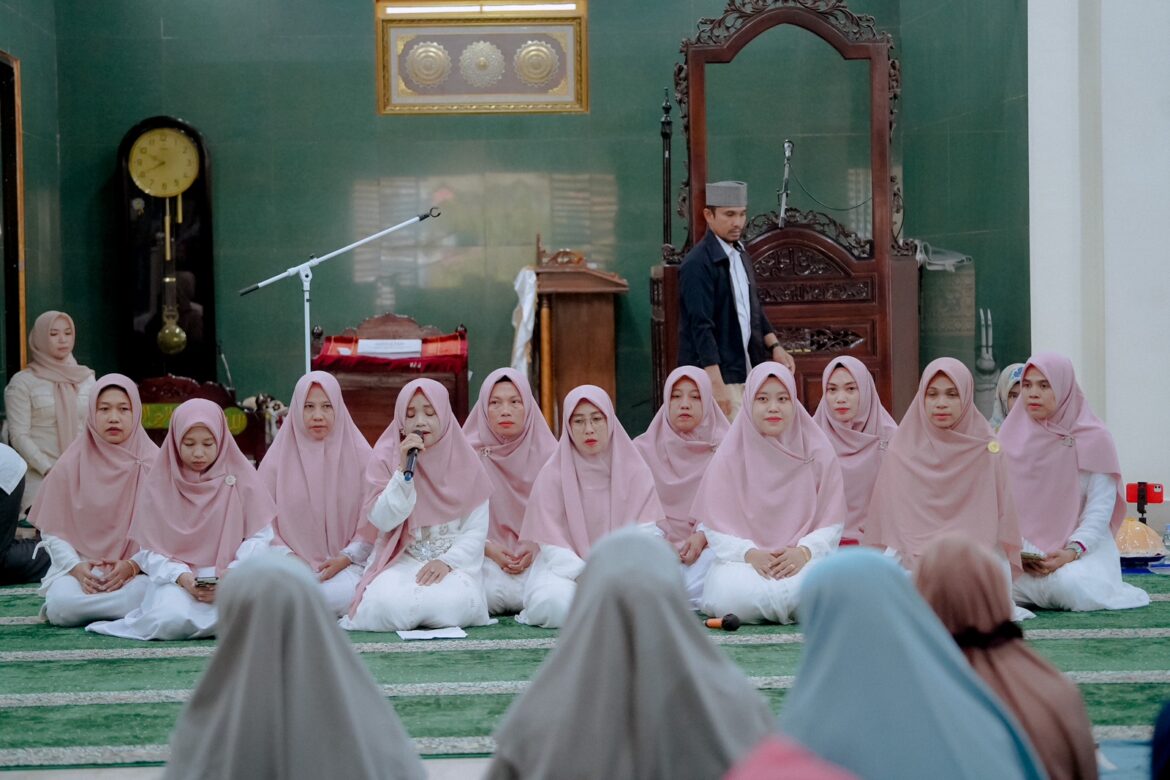 Pengajian Rutin Pemkab Barru Bekerjasama Kelompok Pengajian Nurul Huda  di Masjid Agung Barru