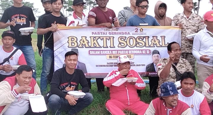 Rayakan HUT Gerindra ke-15, Wakil Ketua DPRD Dari Gerindra  Gelar Aksi Sosial