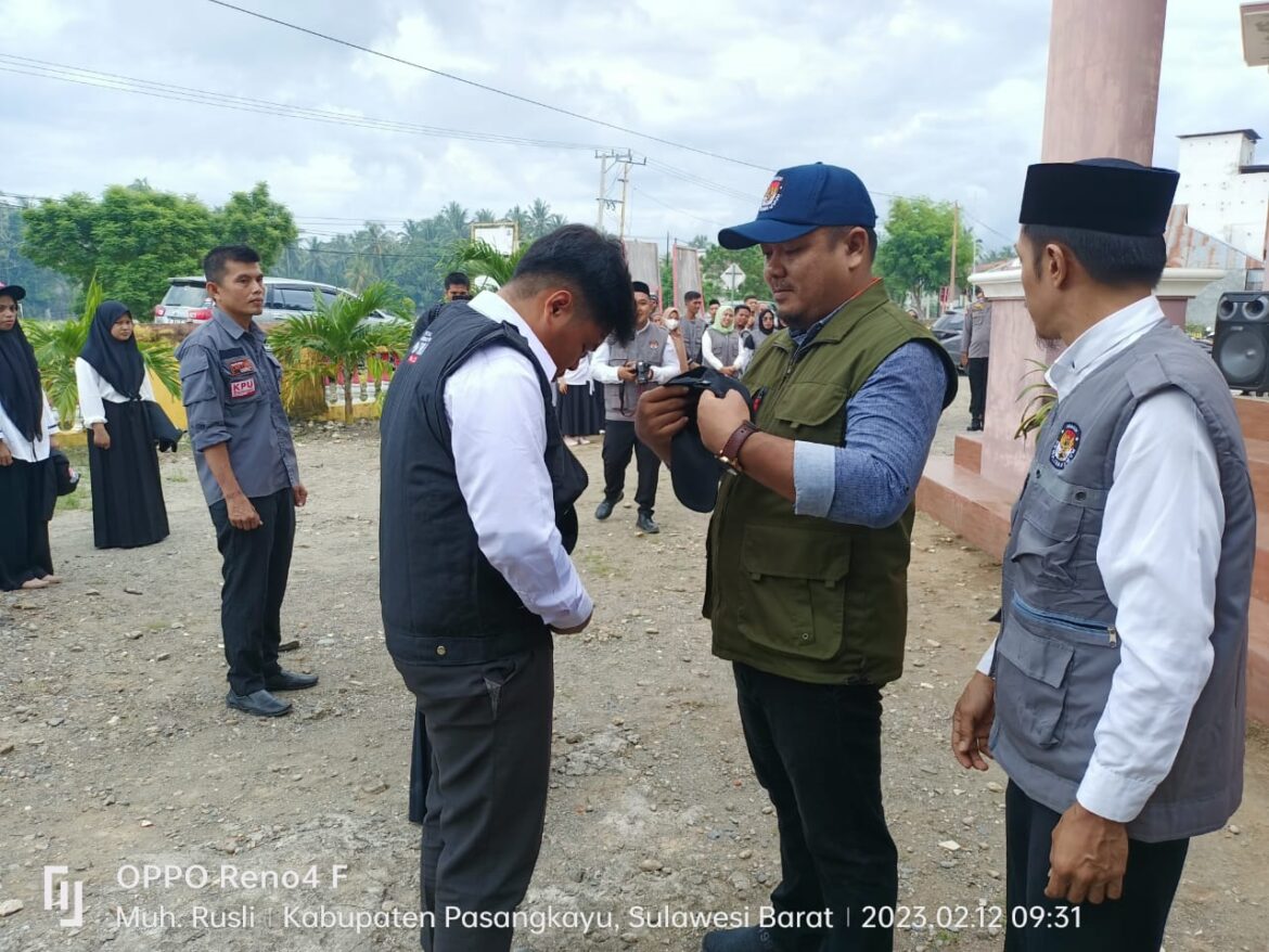 Petugas Pantarlih Gelar Apel Bersama di Kantor Desa Sarjo