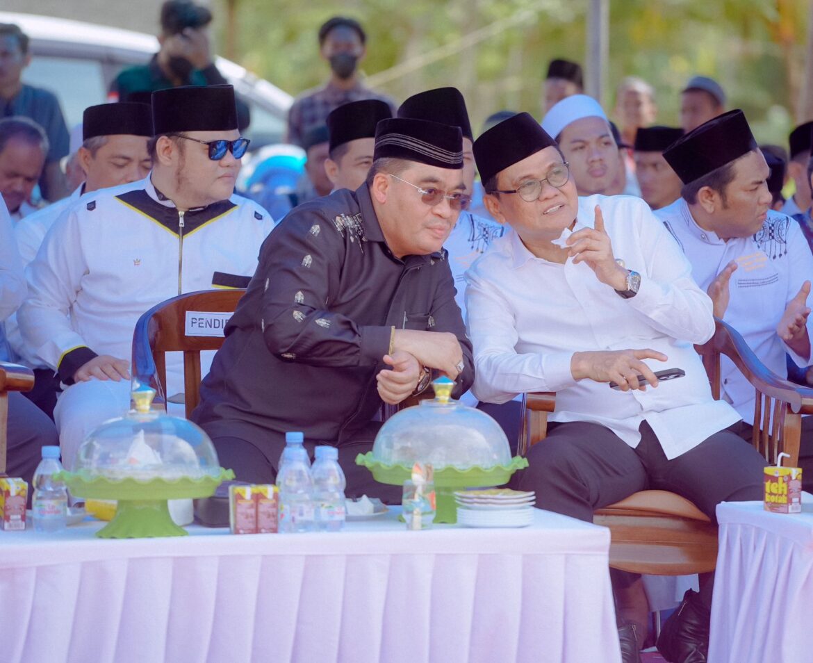 Bupati Barru Melakukan Peletakan Batu Pertama Pembangunan Masjid Baiturrahman