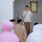 Bupati Barru Sholat Tarawih Pertama di Mushollah Al Fattah Padangloang