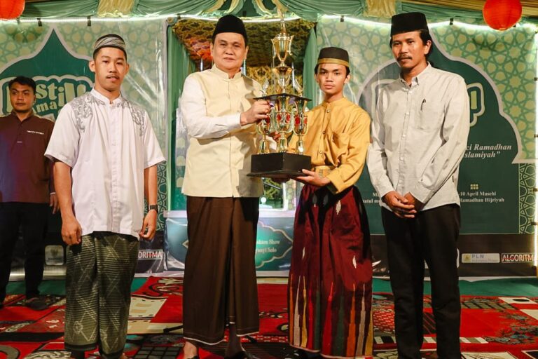 Bupati Barru Membuka Festival Ramadhan 1444H/2023M Jilid X Remaja Masjid Rodhatul Muflihin Desa Galung