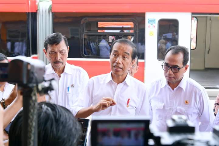 Soal Kereta Api Lintas Makassar-Parepare, Presiden: Ini Pekerjaan Besar