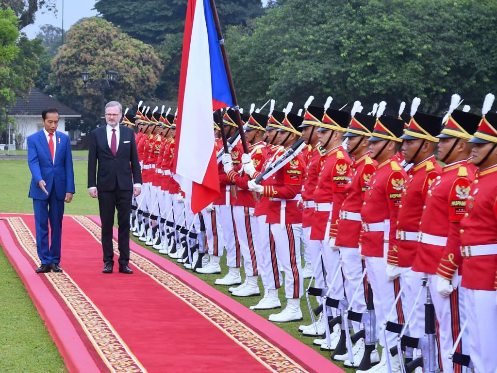 Presiden Jokowi Sambut Kunjungan Resmi PM Petr Fiala di Istana Bogor