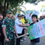 Dandim 1407/Bone Bersama Danyon C Pelopor Bone Edukasi Masyarakat Hadirkan Lingkungan Sehat Dan bersih