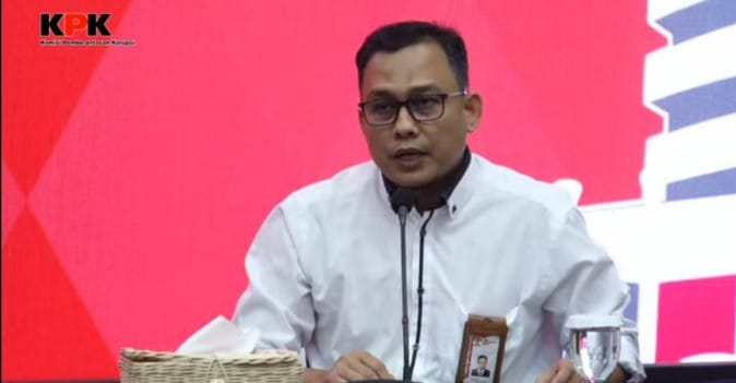 KPK Umumkan Tersangka Dugaan TPPU Perkara Korupsi penerimaan Gratifikasi