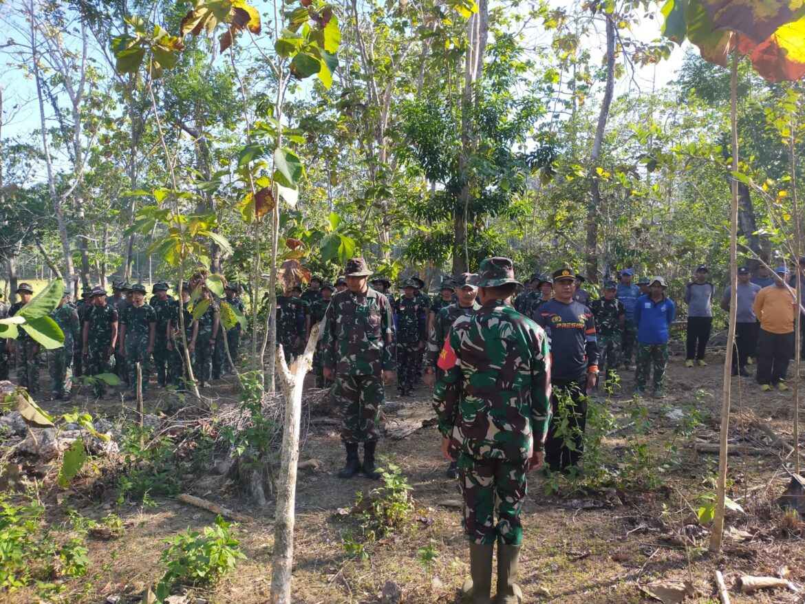 Hari Kedua TMMD Ke 118 Kodim/Muna Laksanakan Pekerjaan Fisik Pembuatan Jalan di Kelurahan Danagoa