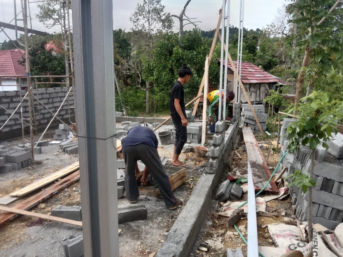 Tim Satgas TMMD ke 118 Kodim 1427 Pasangkayu Sasaran Pembangunan RTLH di Desa Ako