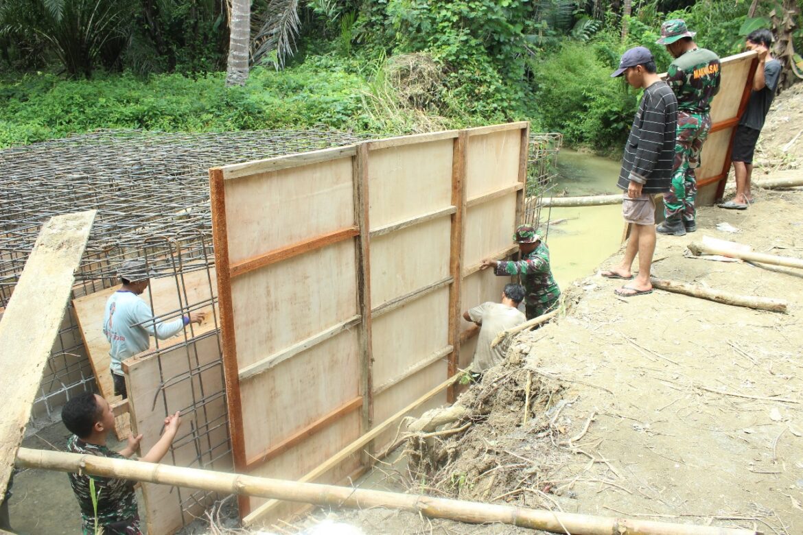 Dibawah Trik Matahari Satgas TMMD ke 118 Kodim 1427 Pasangkayu Tetap Setia Bersama Skop Sasaran Box Calvert