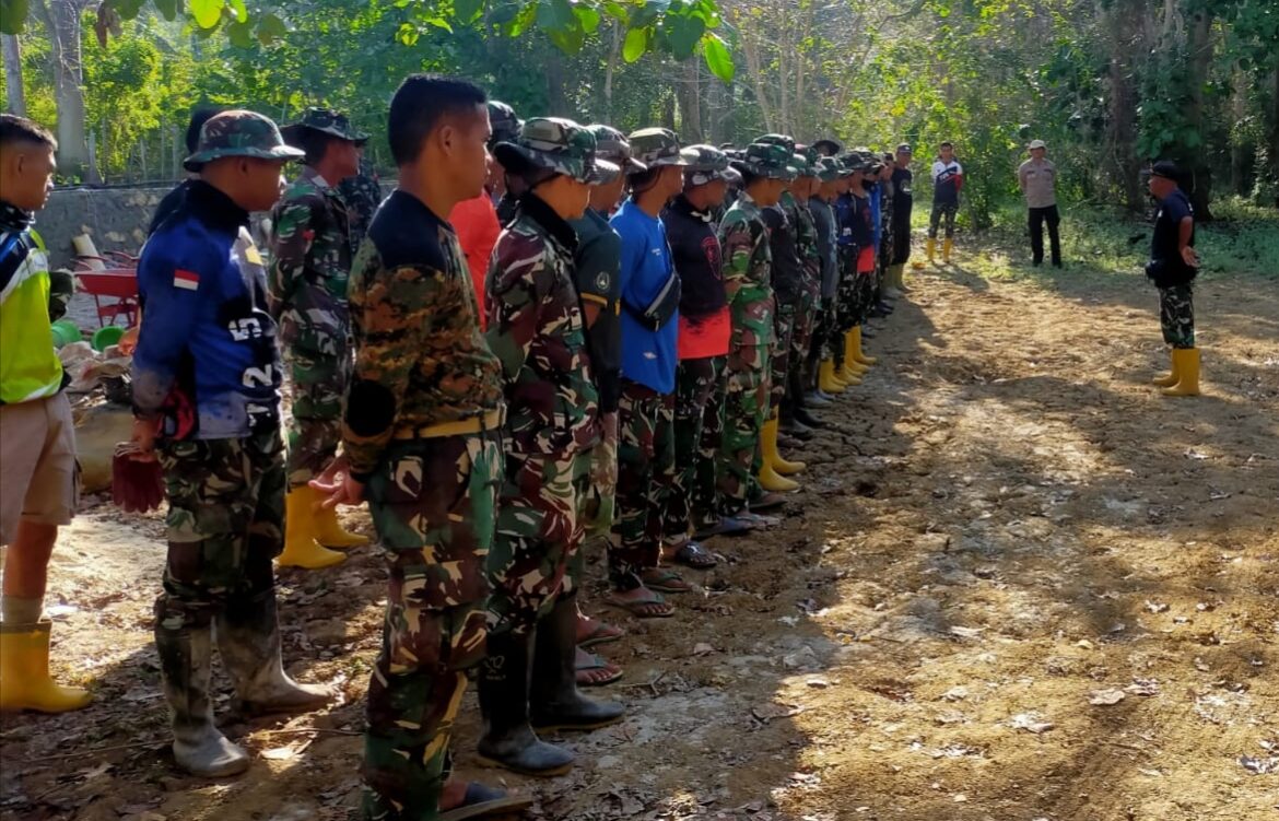 Agar Pekerjaan Sesuai Harapan, Satgas TMMD 118 Kodim Muna Terlebih Dahulu Apel Pagi dilanjutkan Pembagian Tugas di Sasaran Kerja