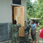 TMMD ke 118 Kodim 1427 Pasangkayu Sasaran RTLH Memasuki 60 Persen Tahap Pemasangan Pintu rumah