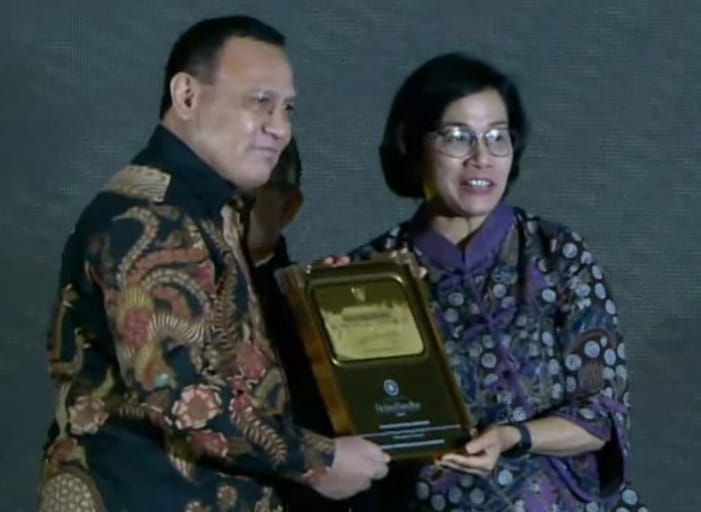 *Ketua KPK Firli Bahuri Raih Penghargaan Anugerah Reksa Bandha Kemenkeu*