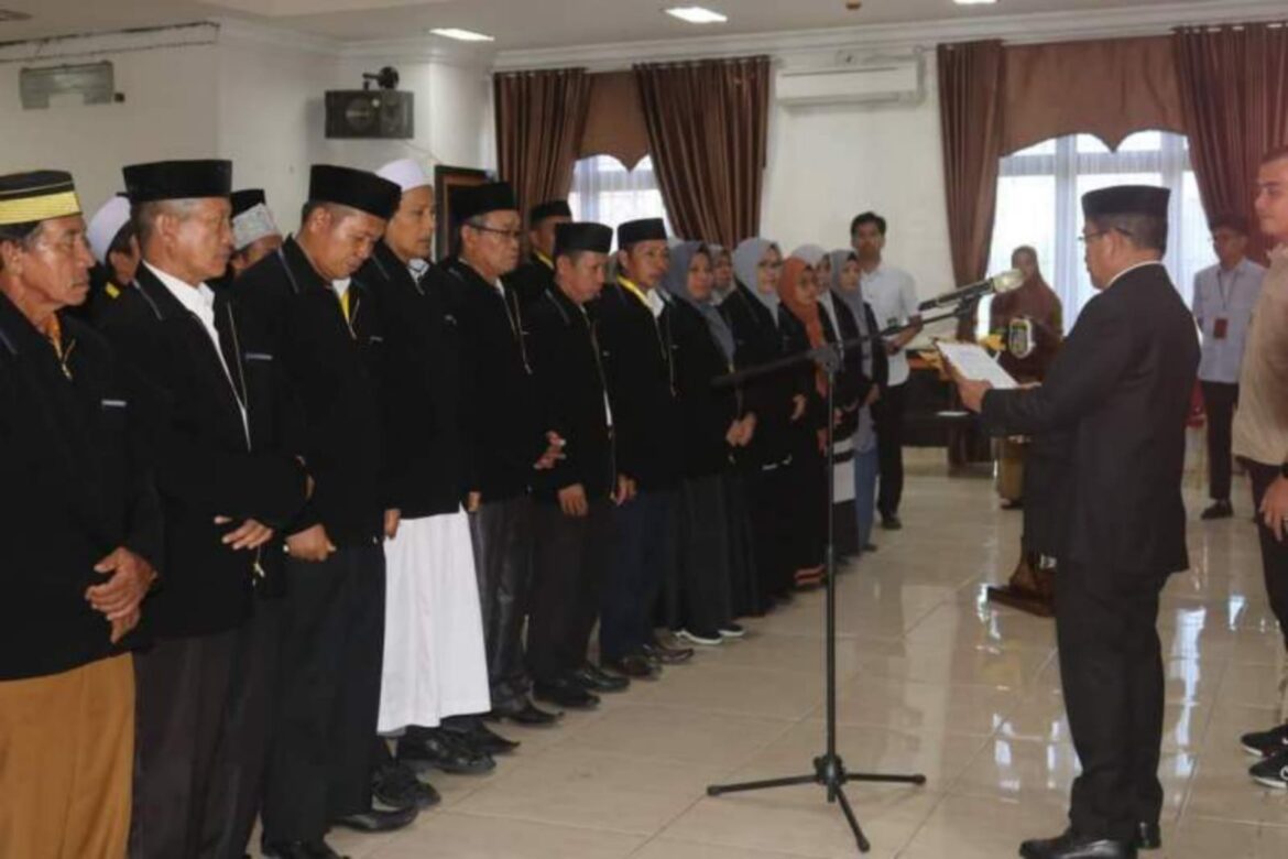 Bupati Pasangkayu Lantik 56 Orang Dewan Hakim dan Pengawas Musabaqah Tilawatil Qur’an Nasional XXX 2024.