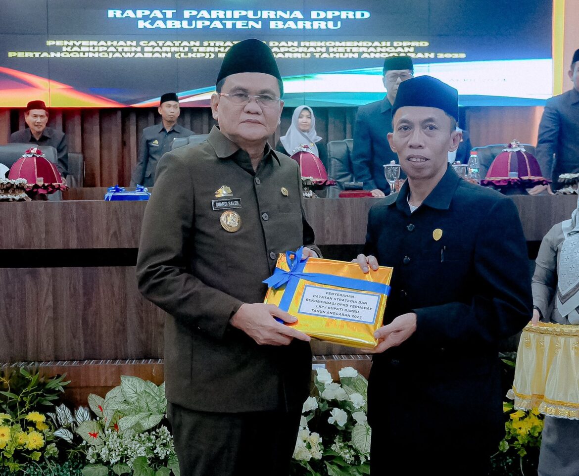 Bupati Barru Menanggapi Catatan Strategis dan Rekomendasi DPRD Terhadap LKPJ