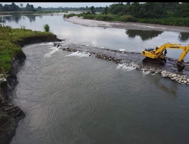 Petani di Bantaran Sungai Masamba Berharap Anak Sungai Baliase Segera ditutup.