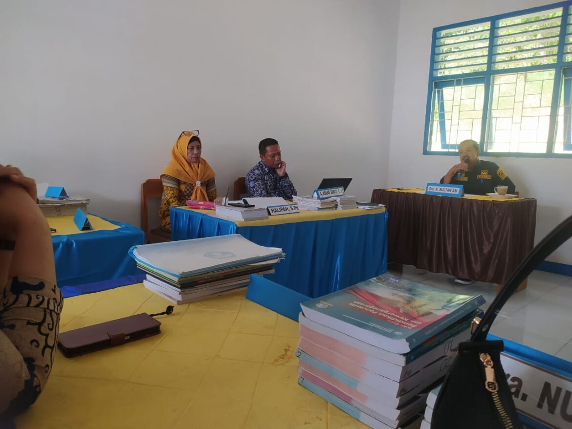 SMPN Satap 6 Bontocani Melaksanakan Rapat Penaikan Kelas dan Pembagian Tugas