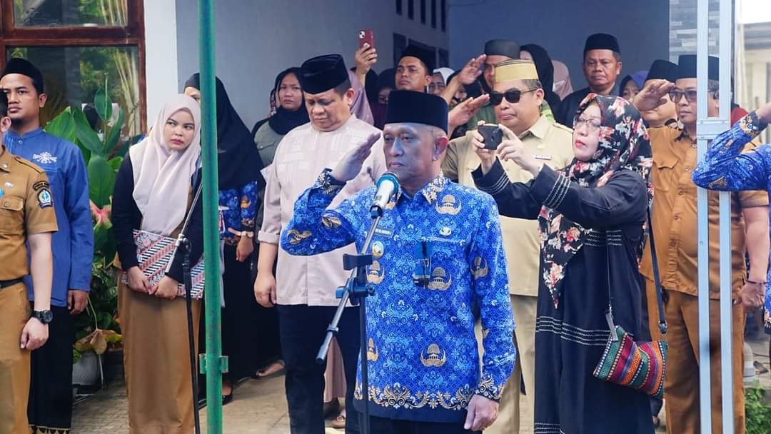 Pj Bupati Bone Menjadi Inspektur Upacara Pada Pelepasan Jenazah Drs. Andi Muhammad Akbar, MM