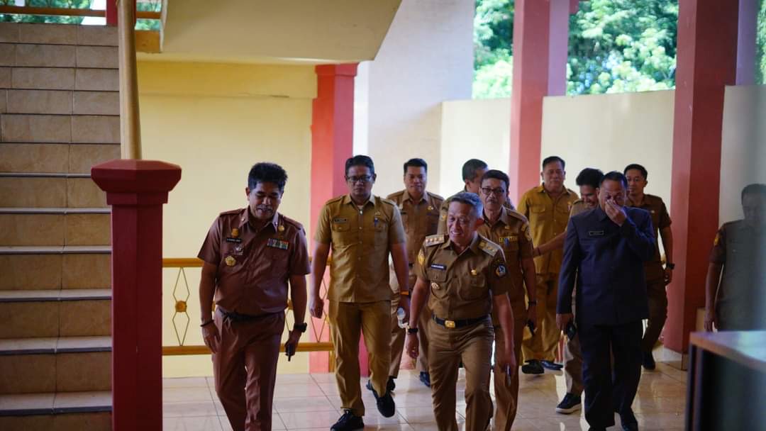 Rapat Paripurna pada pembicaraan Tingkat I DPRD Kabupaten Bone