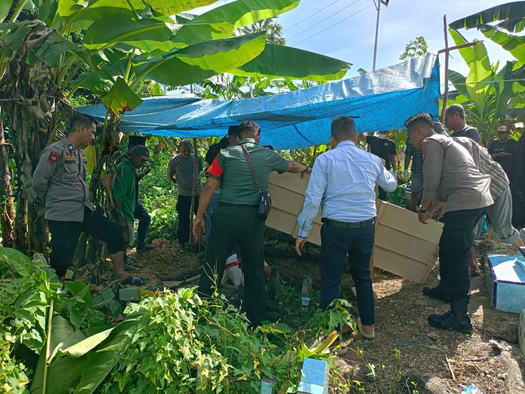 Kapolsek Awangpone Polres Bone Pimpin TPTKP Penemuan Mayat di Dusun Abbolange Desa Lappoase