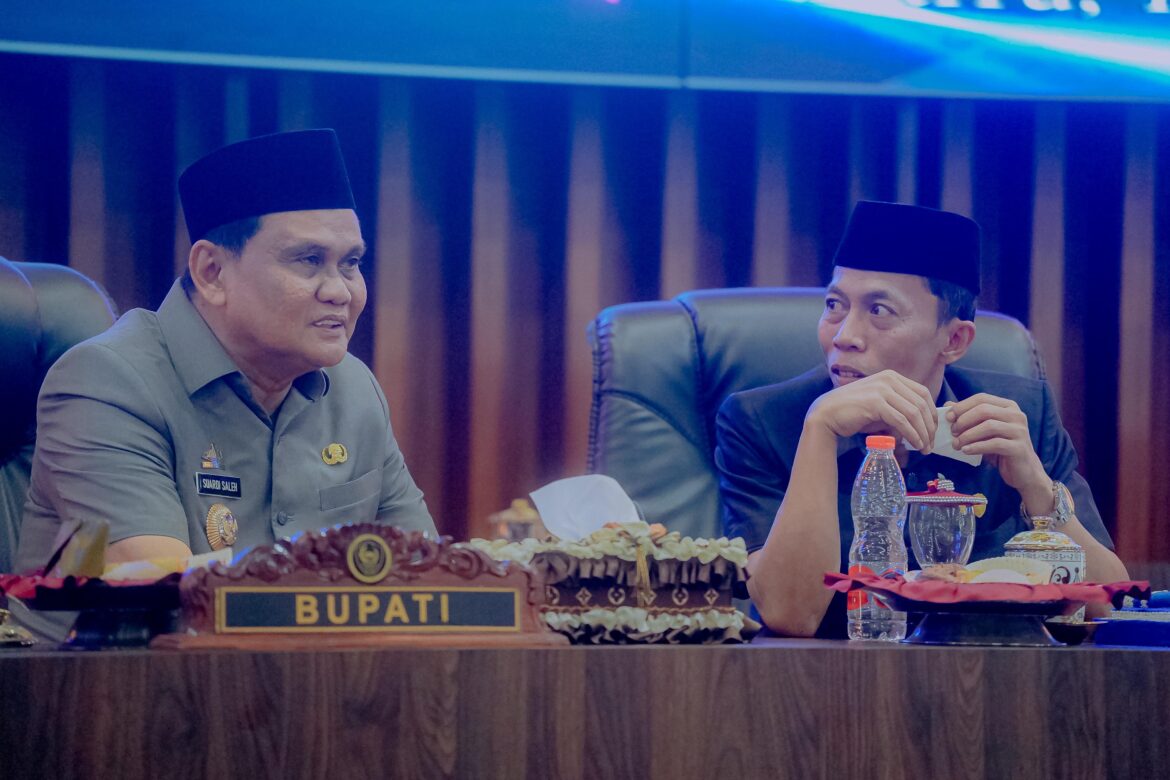 Bupati Barru Serahkan Dokumen Rancangan KUA dan PPAS