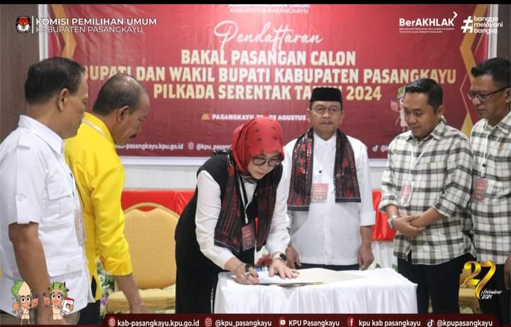 10 Parpol Mengantar, Yaumil-Herny Mendaftar Ke KPU Pasangkayu di Hari Kedua