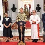 Presiden Joko Widodo Memberikan Pernyataan Pers