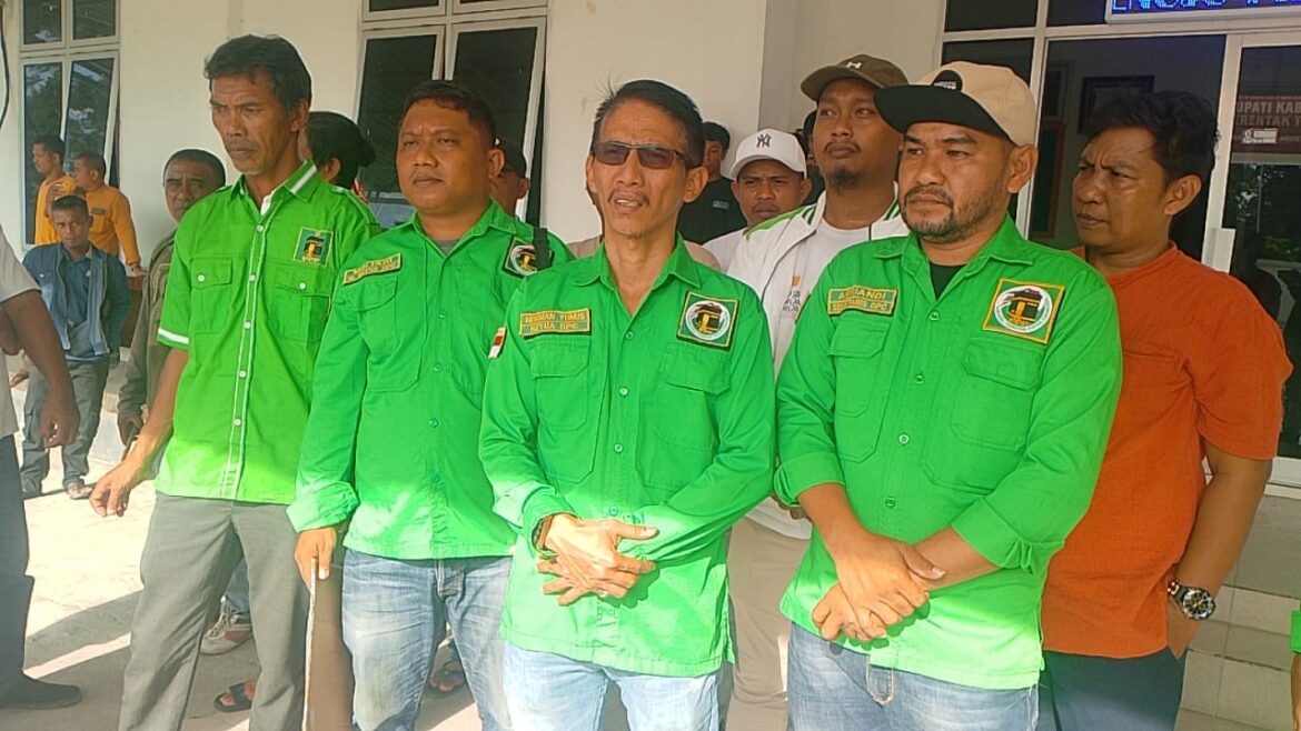 KPU Pasangkayu, Terima Ketua DPC PPP Bersama Kadernya Deklarasikan Diri Menjadi Relawan Kotak Kosong