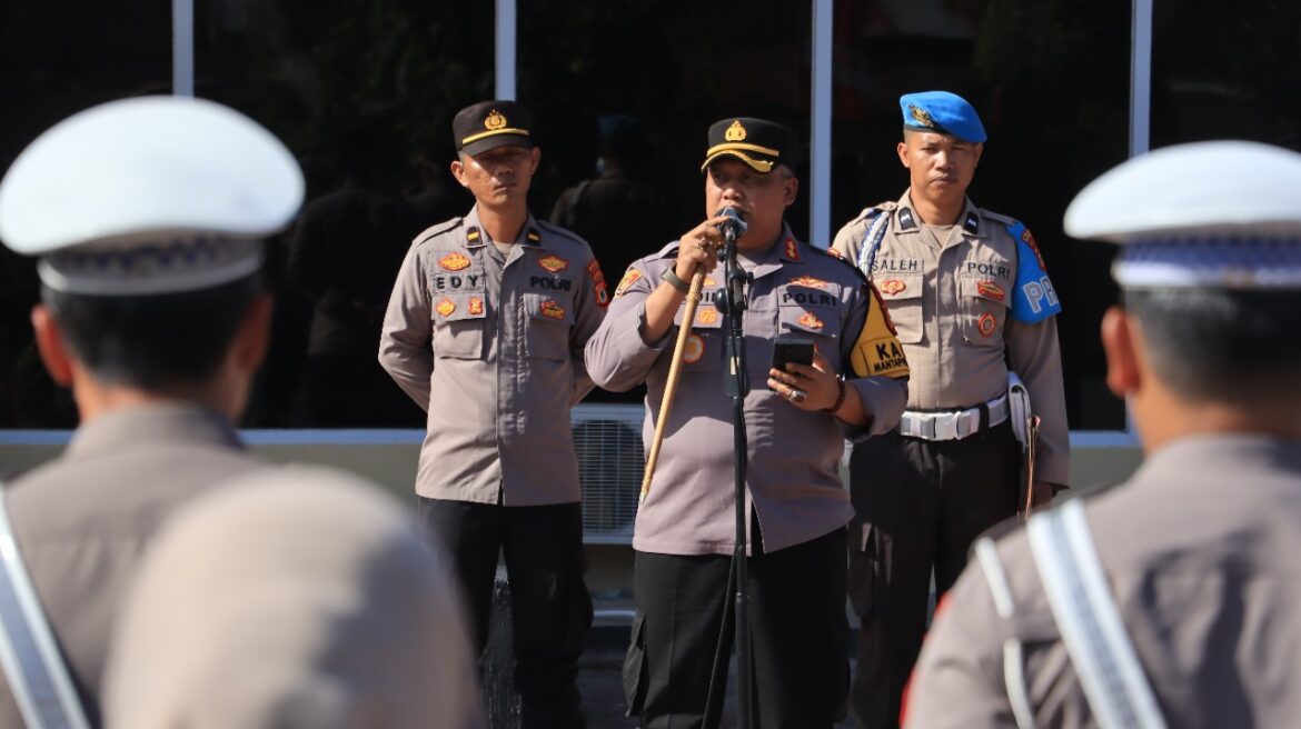 360 Personel Gabungan Disiagakan untuk Amankan Debat Calon Bupati dan Wakil Bupati Barru di Islamic Center